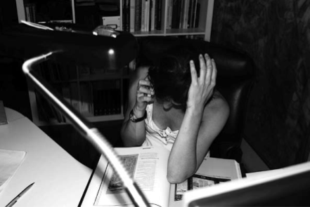 ¿Y cómo podré yo privar a ese caballero del único motivo de gozo que le queda en el mundo?”, se preguntaba la noble dama” ¿Cómo podré pedirle ese halcón que le procura el sustento? ¿Y cómo podré yo privar a ese caballero del único motivo de gozo que le queda en el mundo?”, se preguntaba la noble dama” ¿Cómo podré pedirle ese halcón que le procura el sustento?